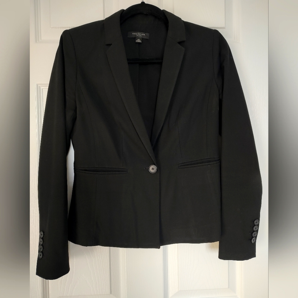 Ann Taylor black blazer size 4P